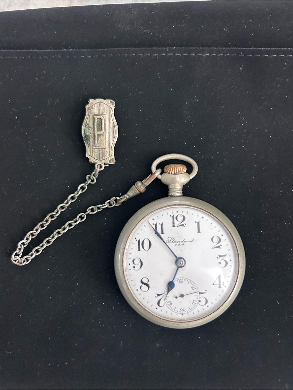 Antique New York Standard Pocket Watch &Monogramed Chain - Picture 4 of 9